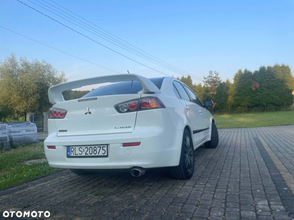 Mitsubishi Lancer 1.6 Invite - 3