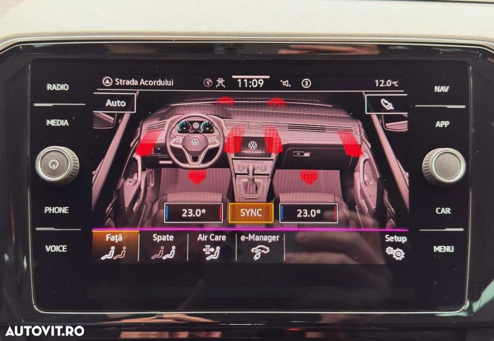 Volkswagen Passat - 38