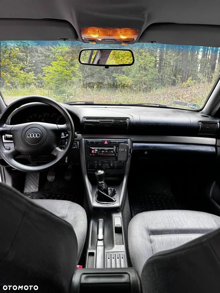 Audi A4 Limousine 1.8 - 11