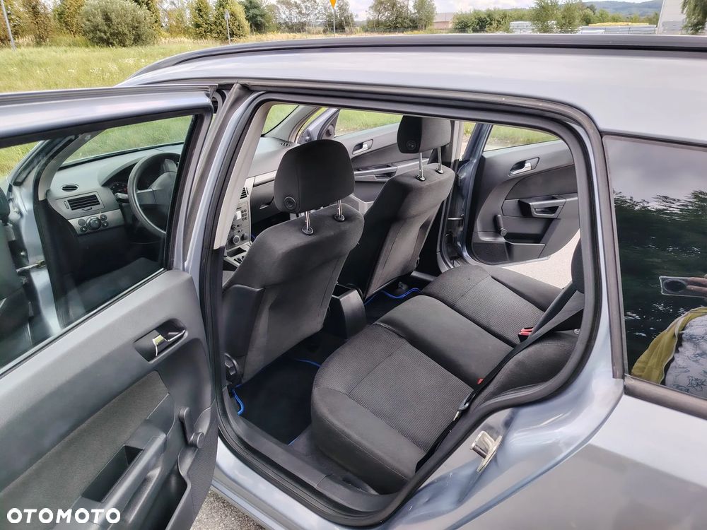 Opel Astra - 16