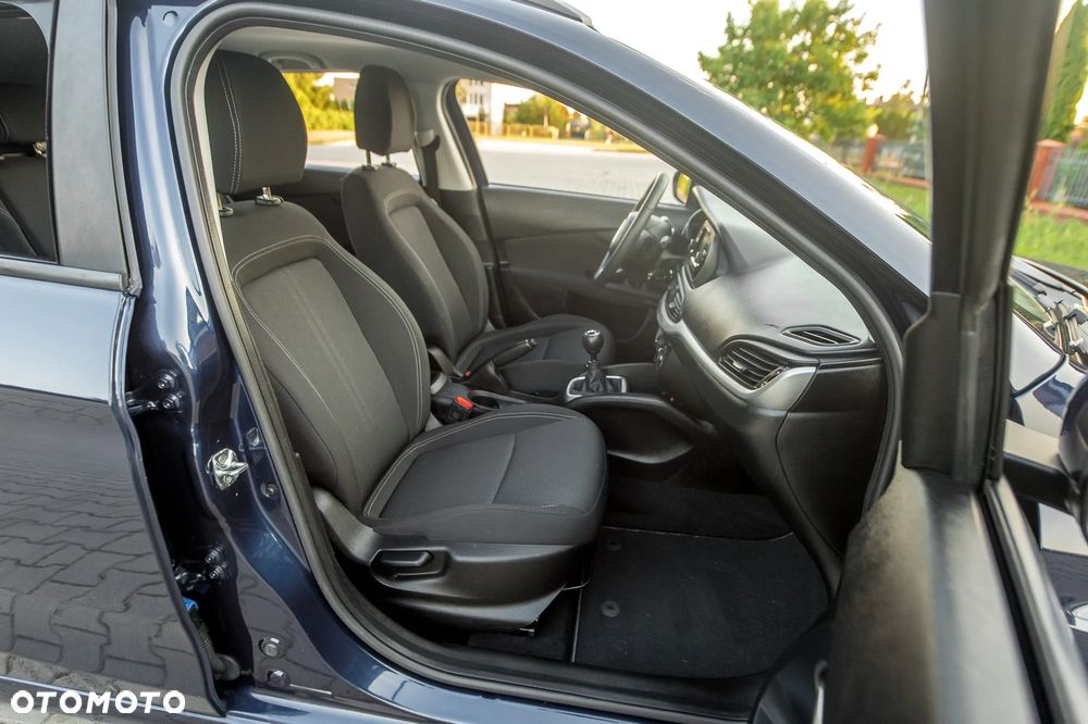 Fiat Tipo Kombi 1.4 T-Jet Easy - 22