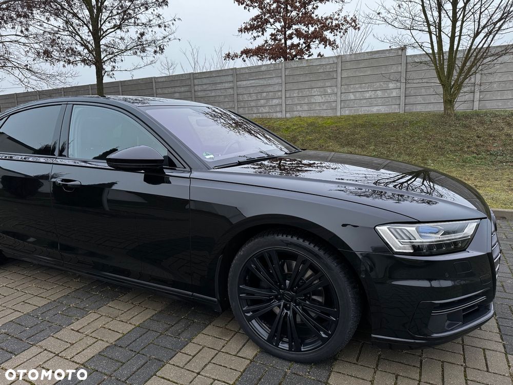 Audi A8 - 8