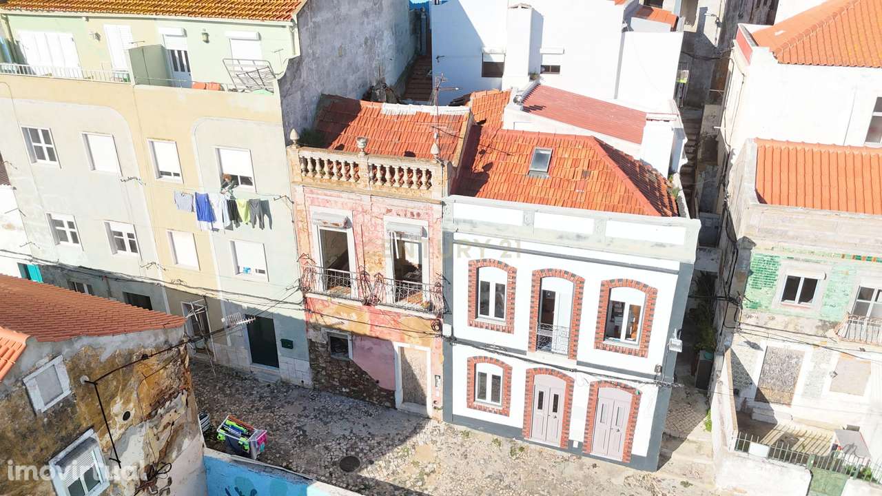 Prédio para reabilitar com uma vista direta para o rio Sado. - Grande imagem: 2/28