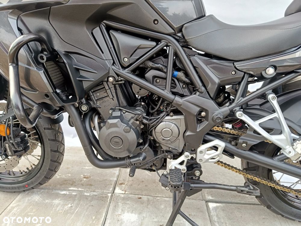 Benelli TRK 502X - 12