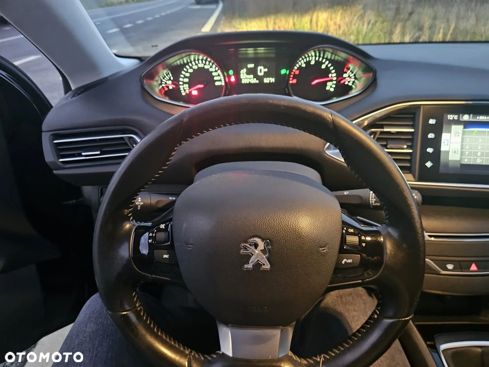 Peugeot 308 - 35