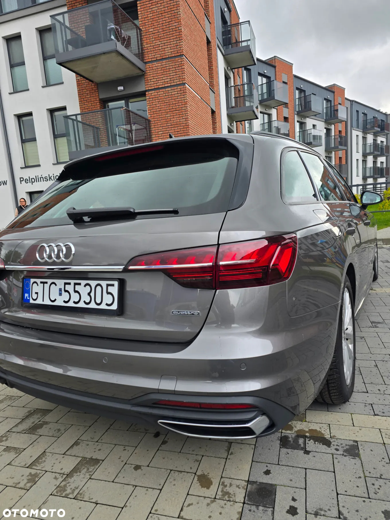 Audi A4 Avant 40 TDI quattro S tronic - 4