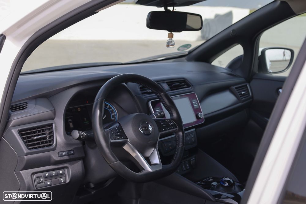 Nissan Leaf - 14