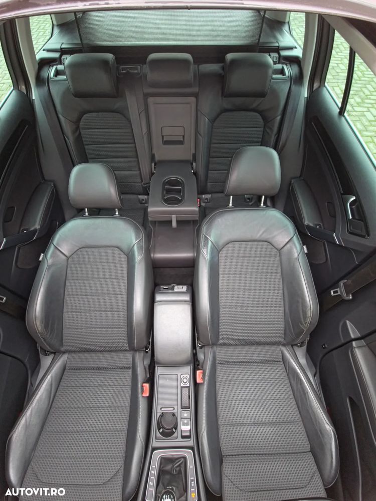 Volkswagen Golf 2.0 TDI (BlueMotion Technology) Highline - 38