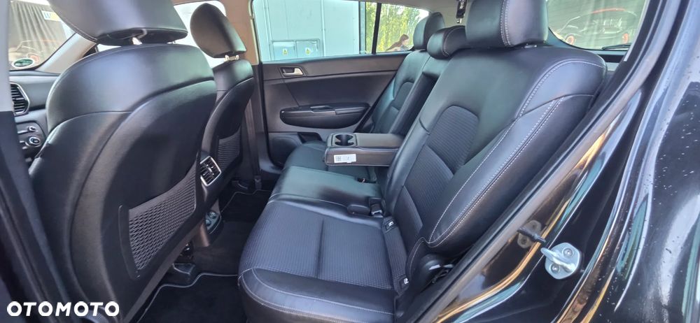 Kia Sportage 2,0 CRDI AWD Dream-Team Edition - 33
