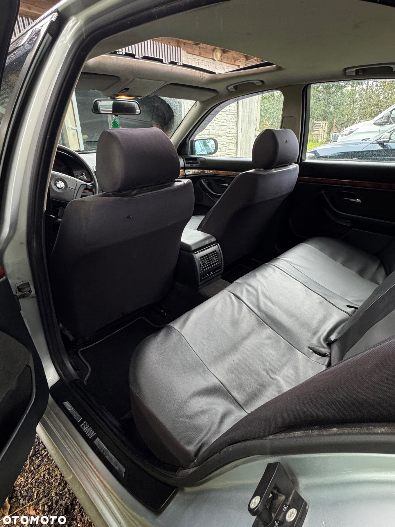 BMW Seria 5 520i - 11
