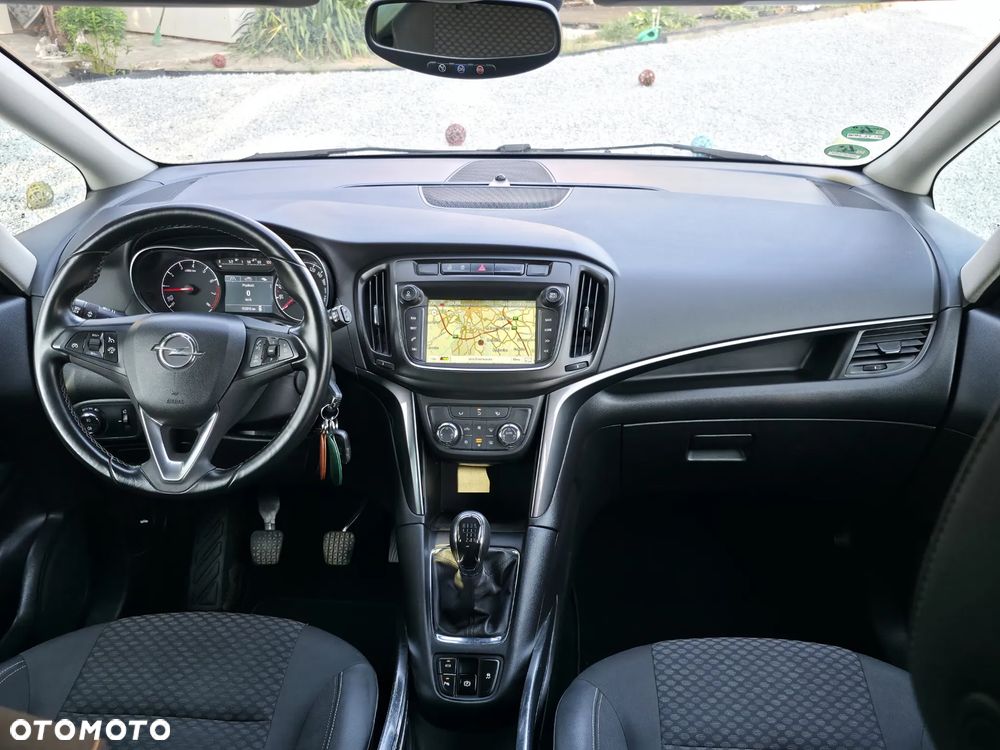 Opel Zafira Tourer 1.4 Turbo ecoFLEX Start/Stop Business Innovation - 4