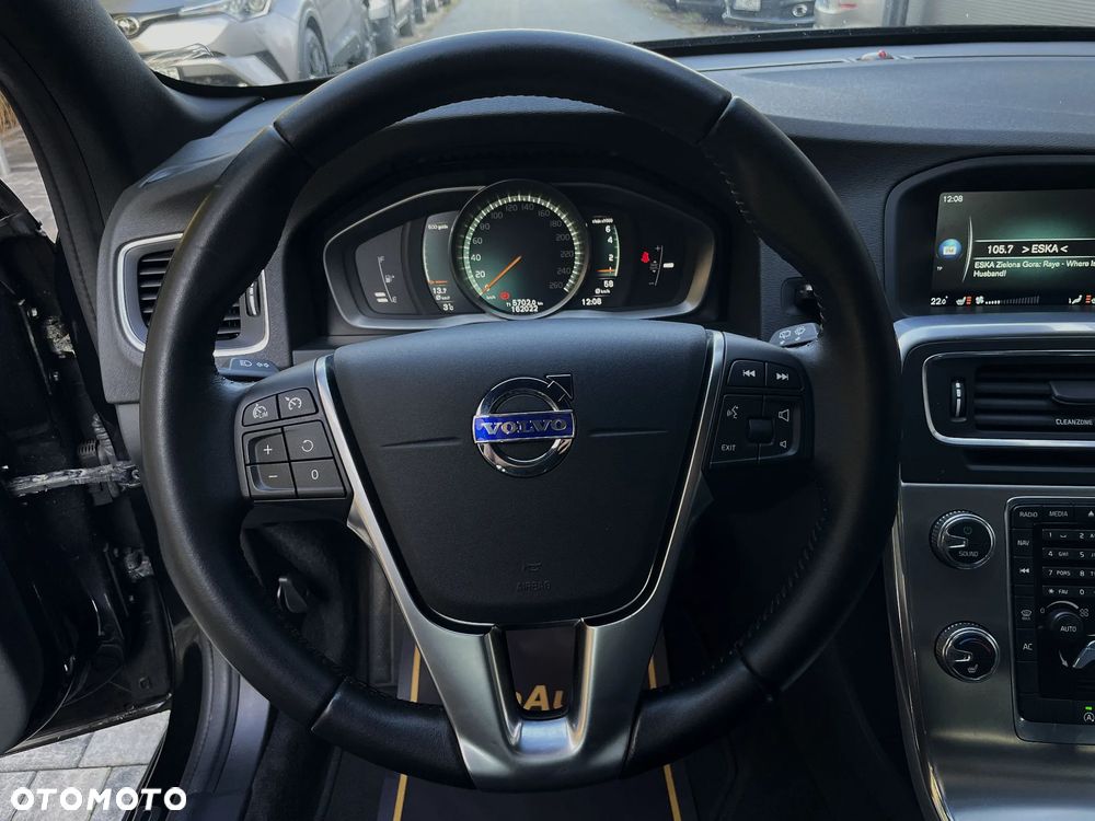 Volvo V60 T3 Summum - 23