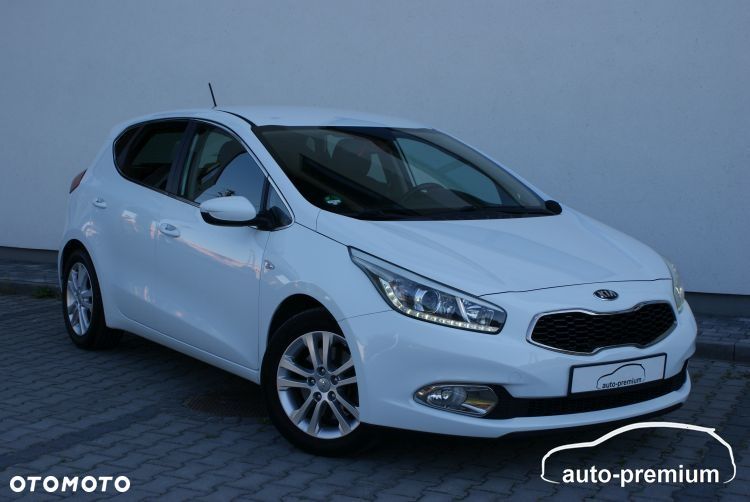 Kia Ceed 1.6 GDI Dream Team Edition - 27