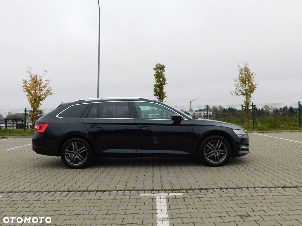 Skoda Superb 2.0 TDI Style DSG7 - 23