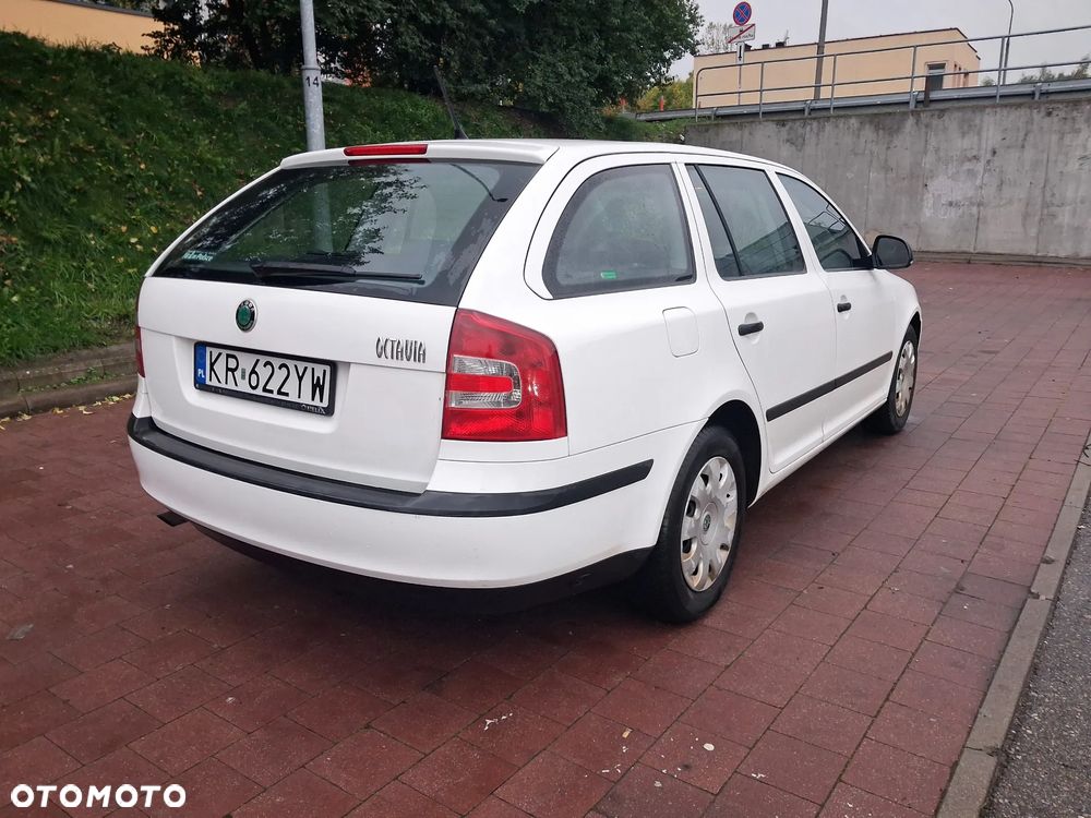 Skoda Octavia 1.6 Tour - 5