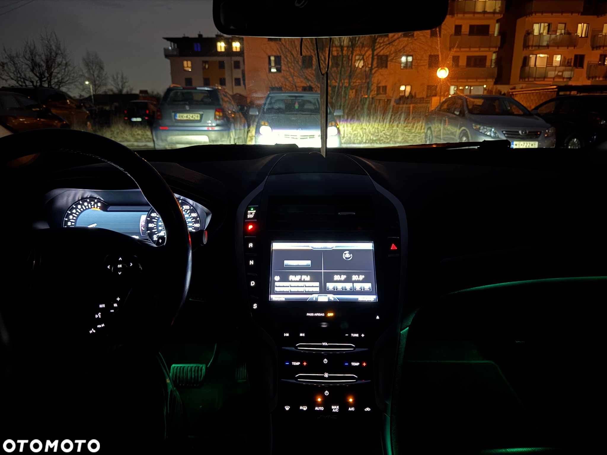 Lincoln MKZ - 40