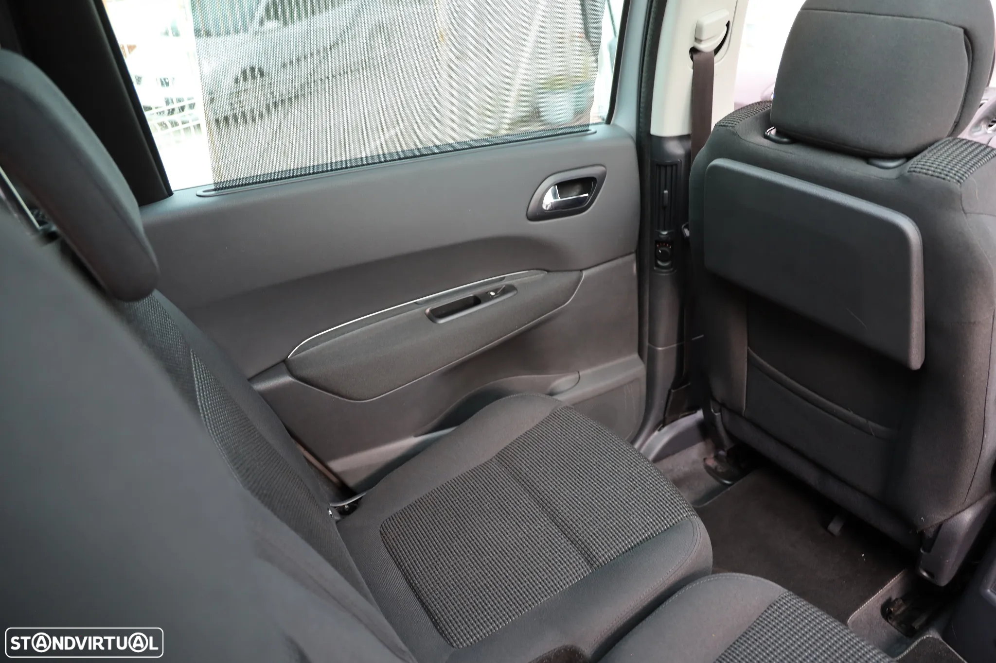 Peugeot 5008 e-HDI 115 ETG6 Stop&Start Active - 24