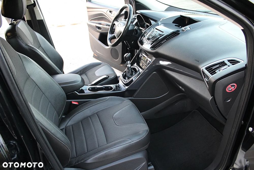 Ford Kuga 2.0 TDCi Titanium - 12