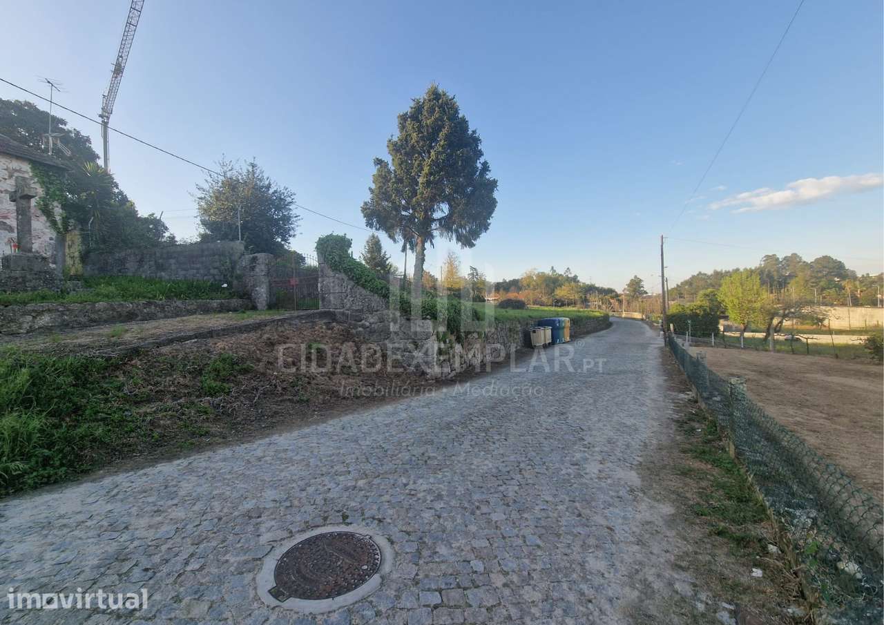 Terreno e Casa em Ruínas para Construção – Irivo, Penafiel - Grande imagem: 3/15