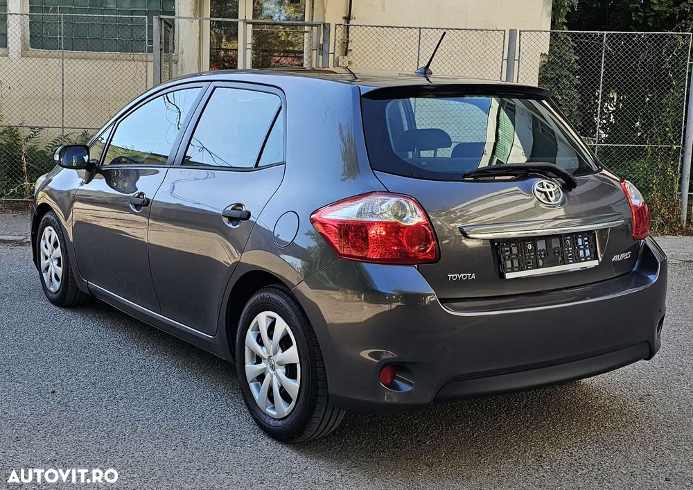 Toyota Auris - 4
