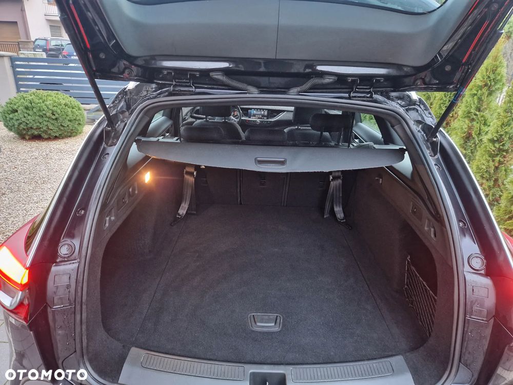 Opel Insignia - 12