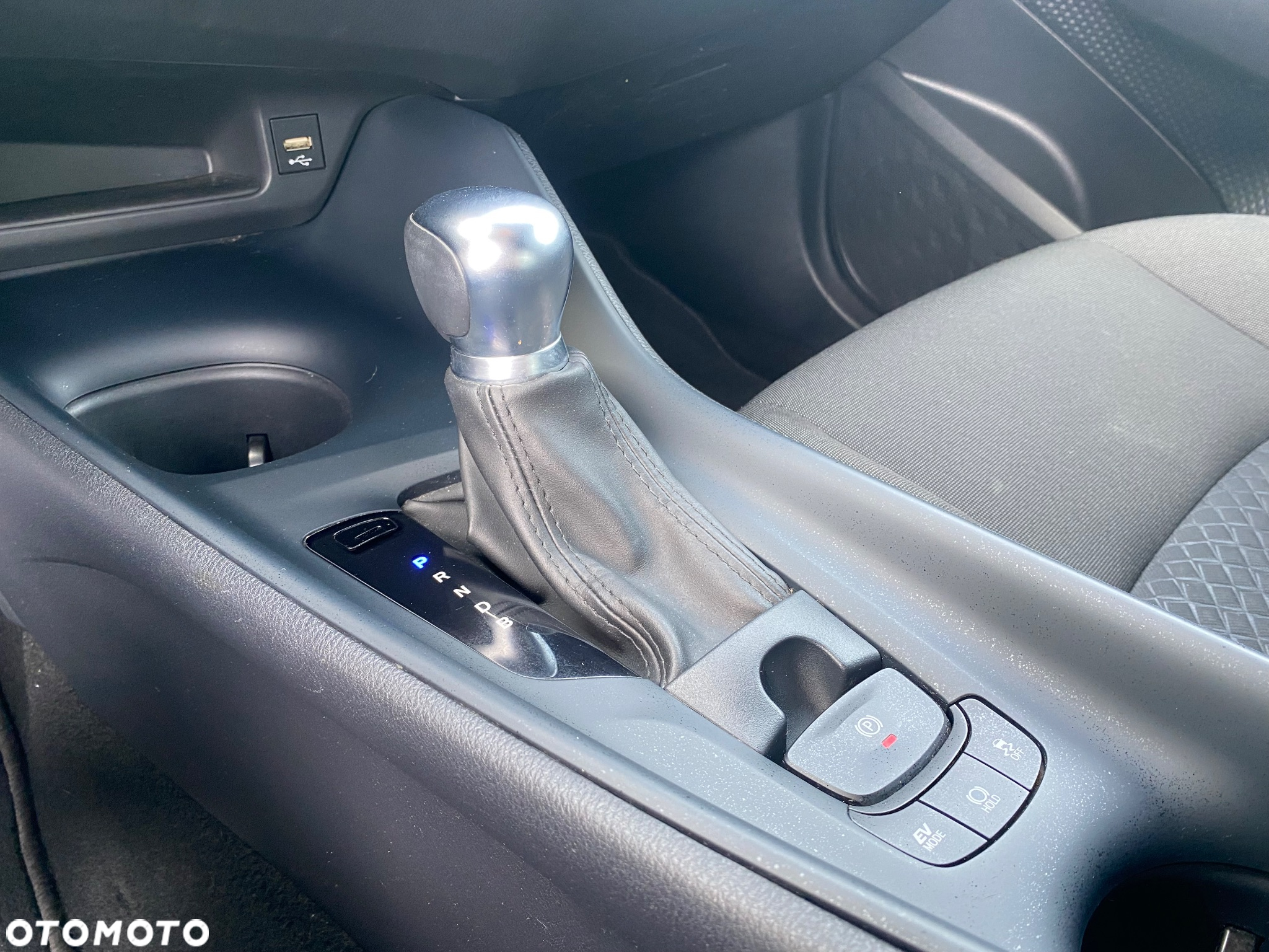 Toyota C-HR 1.8 Hybrid Business Edition - 6