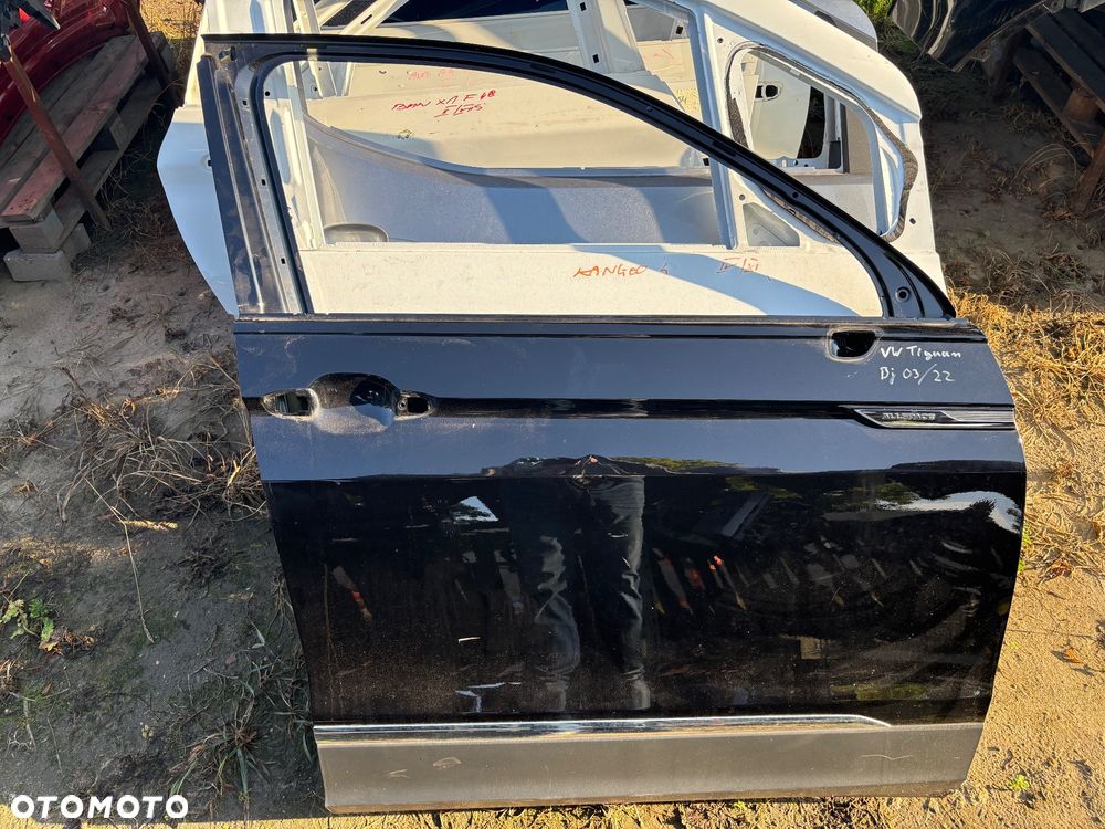 VW Tiguan II 5NA drzwi prawe przednie - 1