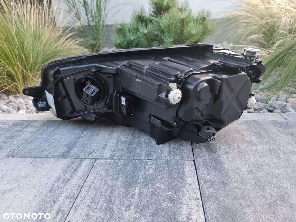 VW GOLF VII 7 5G1 LIFT 7.5 Lampa prawa przód Full Led Matrix 5G1941060 2018 - 8