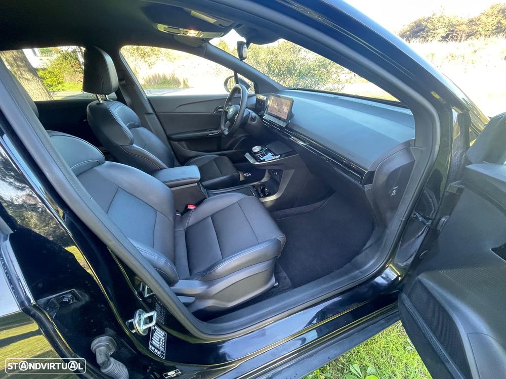 MG MG4 64 kWh Luxury - 27