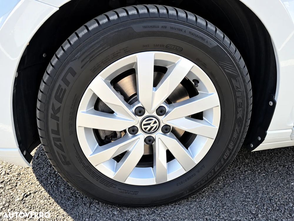 Volkswagen Passat - 14