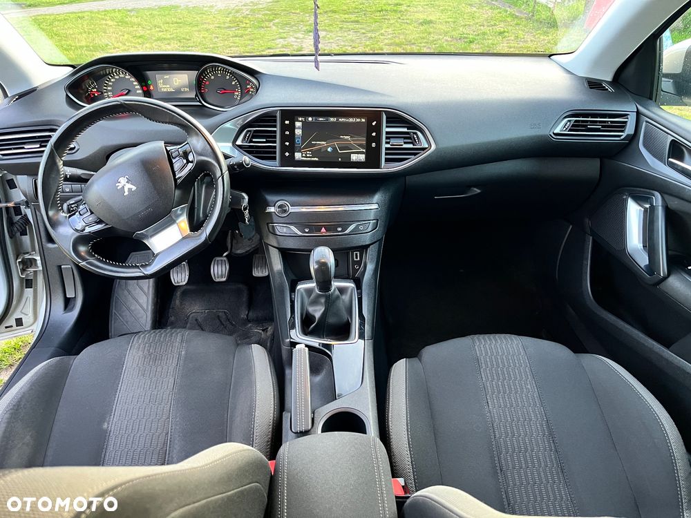 Peugeot 308 1.2 PureTech Active S&S - 16