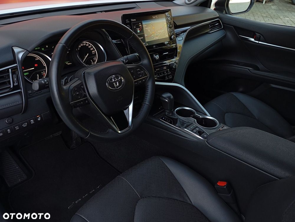 Toyota Camry - 11
