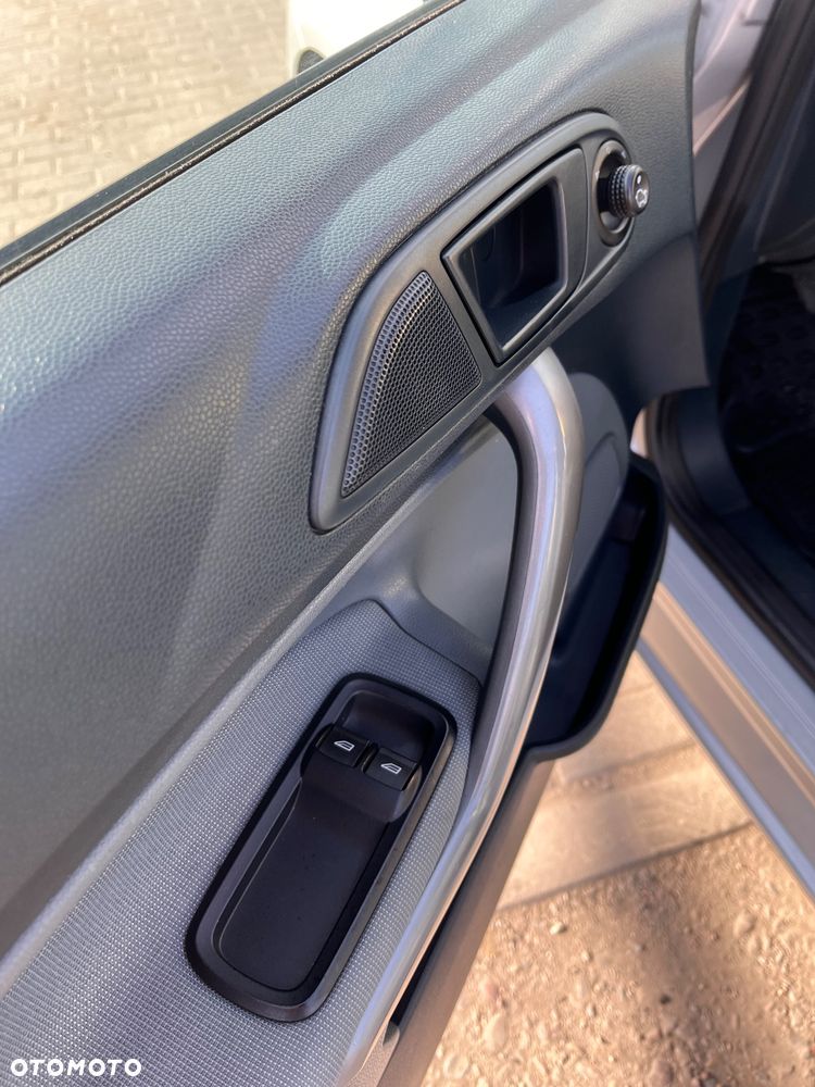 Ford Fiesta 1.25 Silver X - 9