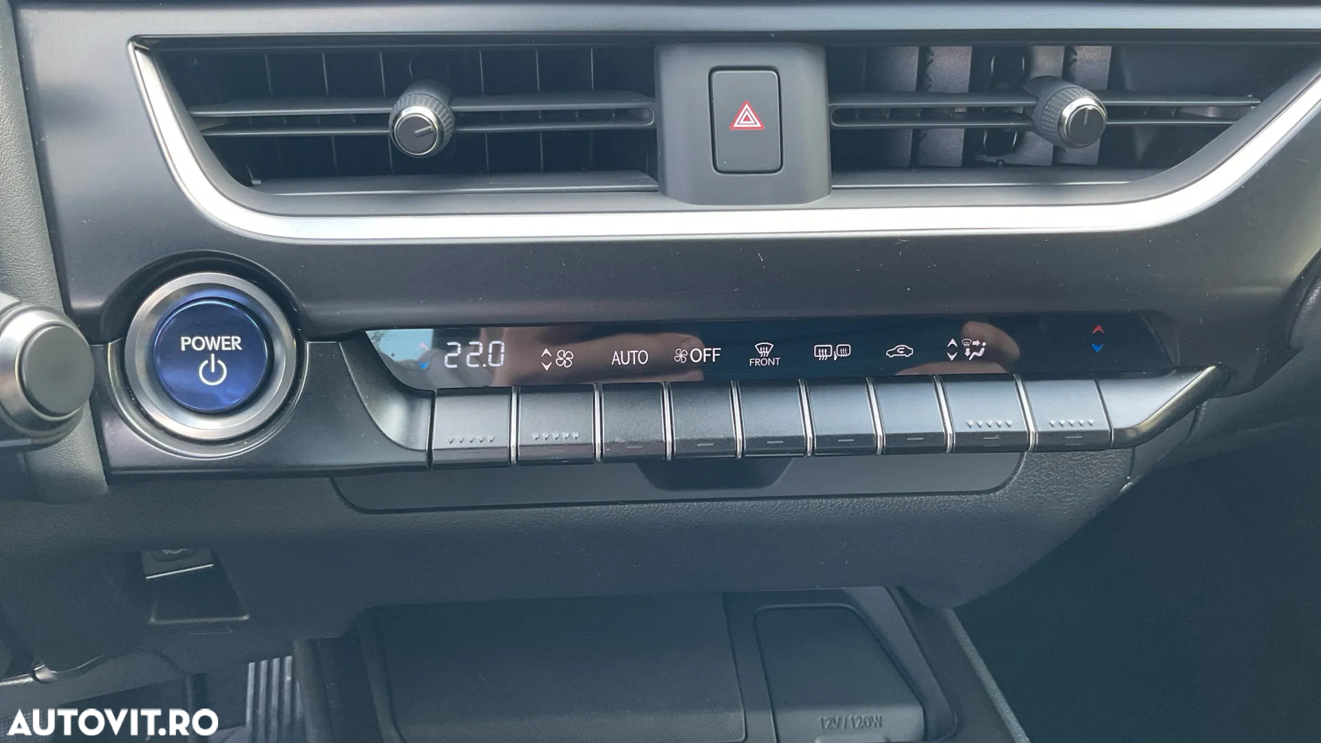 Lexus UX 250h Business Edition - 8
