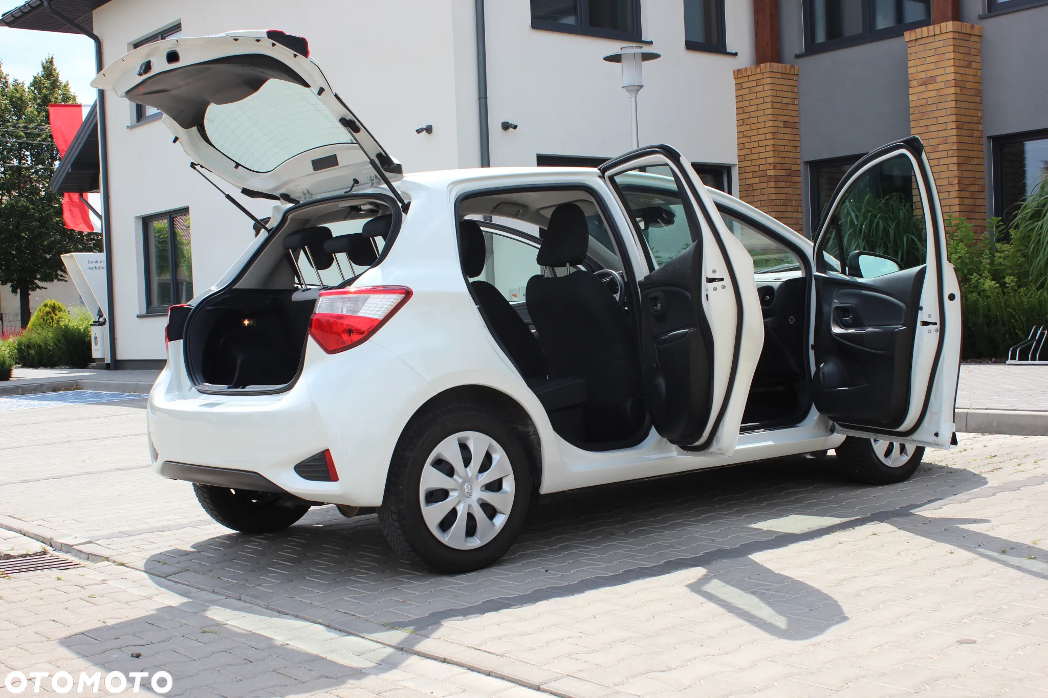Toyota Yaris Hybrid 1.5 VVT-i Comfort - 11