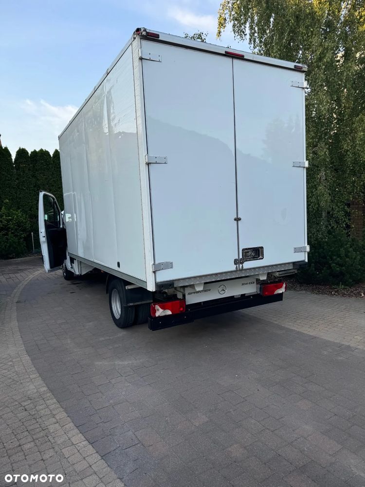 Mercedes-Benz Sprinter - 2