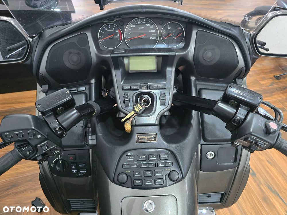 Honda GL - 5