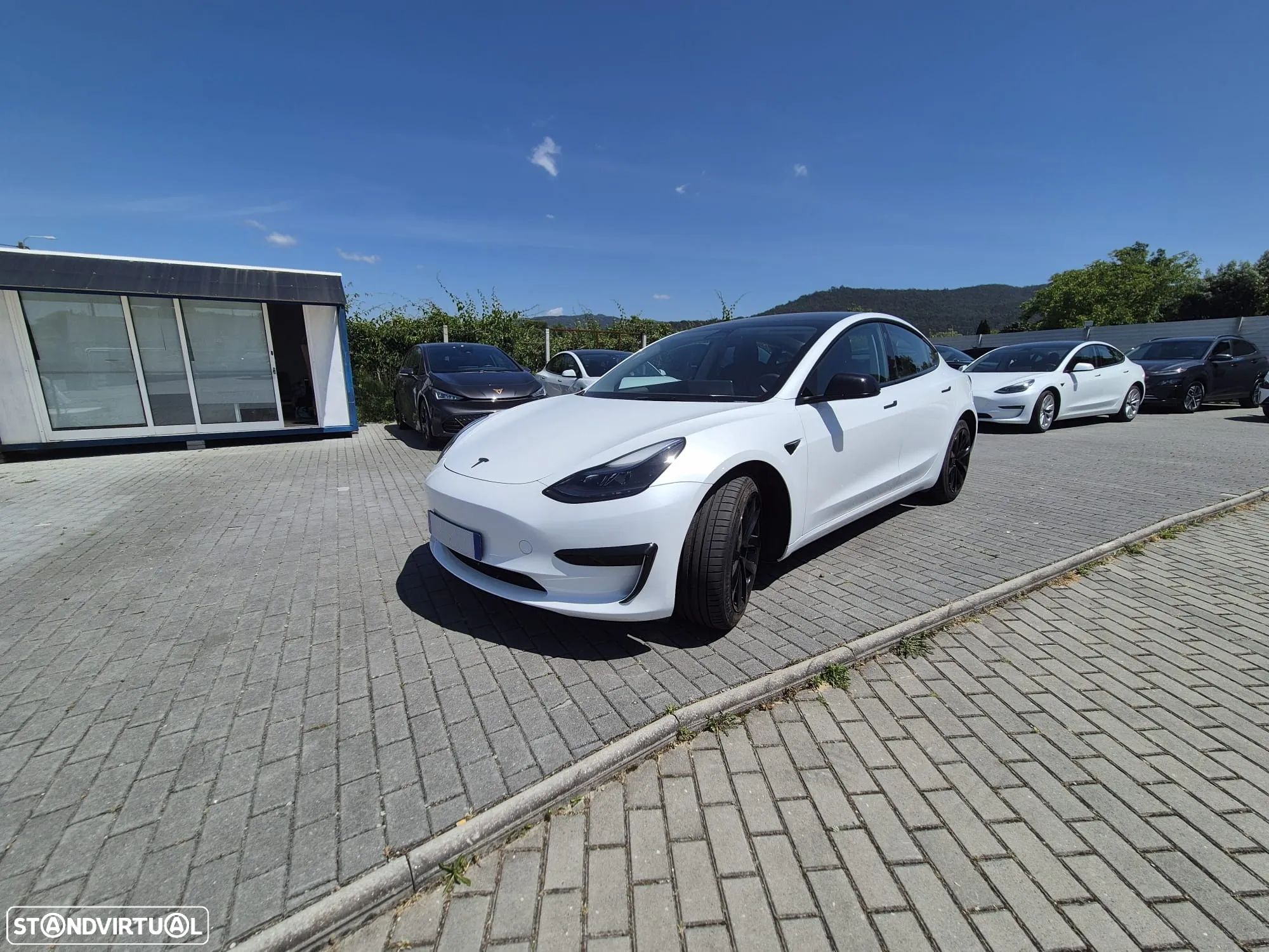 Tesla Model 3 Standard Range Plus RWD - 1