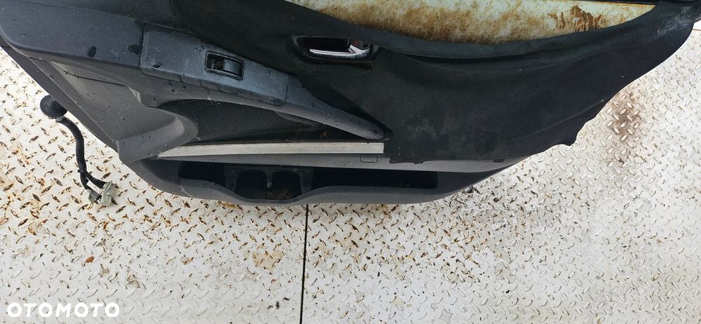 TOYOTA COROLLA VERSO II 2 2004- Kompletne Drzwi Przód Prawy Przednie Prawe Europa KOLOR 1C3 - 13