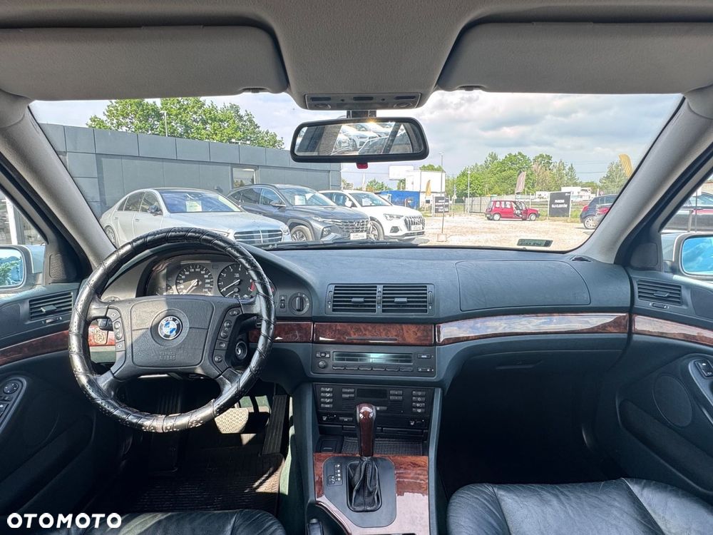 BMW Seria 5 - 16