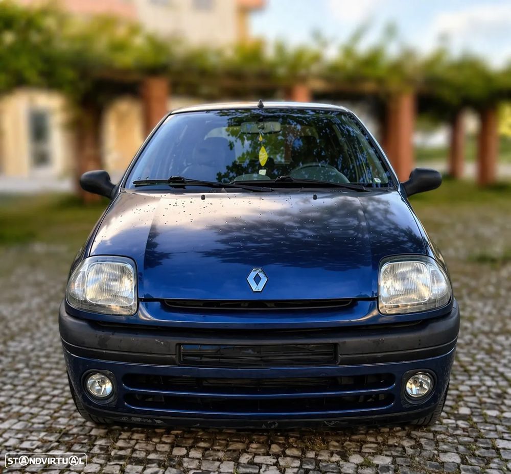 Renault Clio 1.2 RT - 1