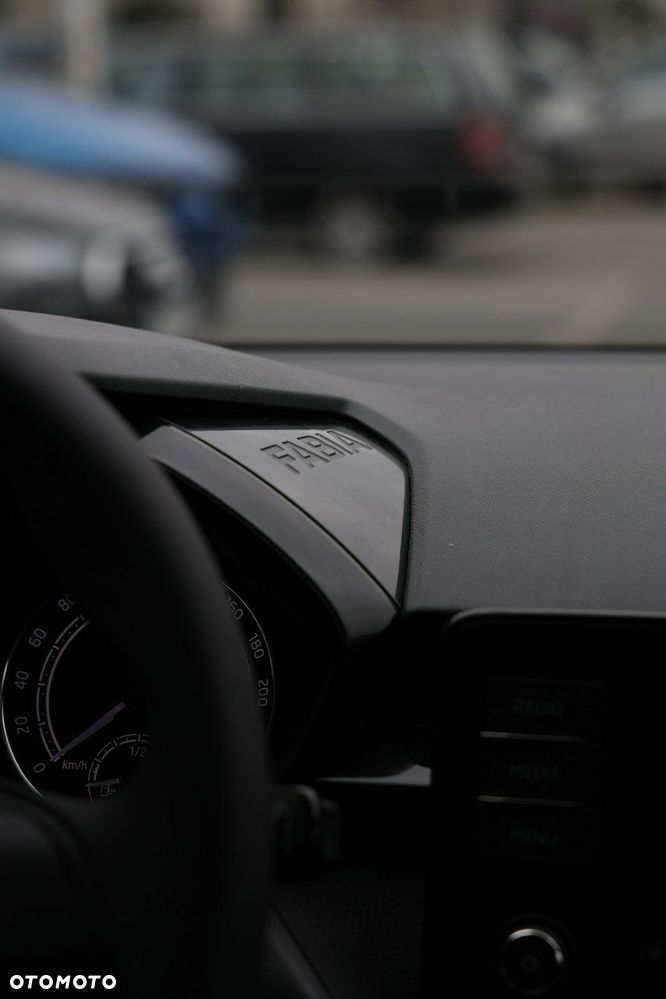 Skoda Fabia 1.0 Active - 24