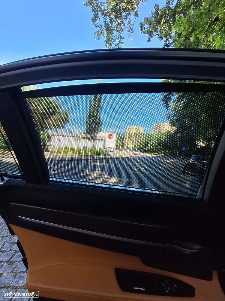 BMW 740 d - 16