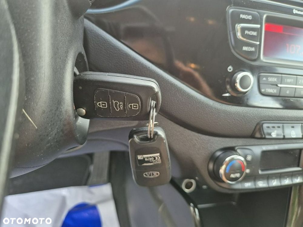 Kia Ceed - 33