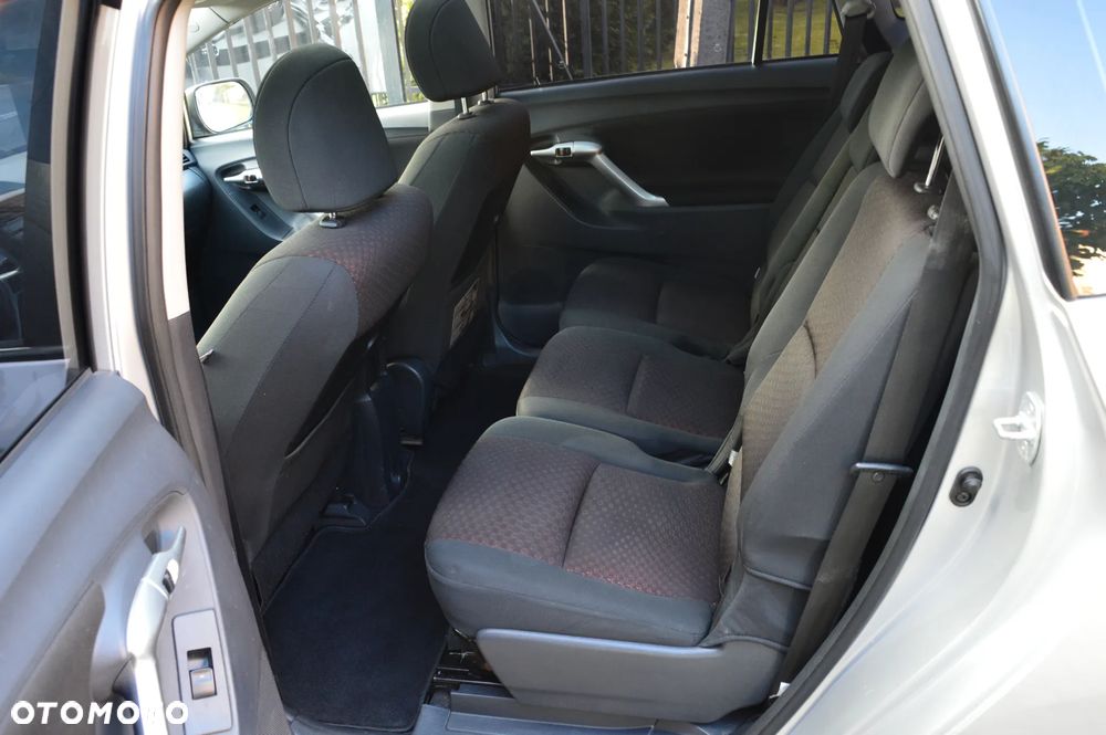 Toyota Verso 1.8 Premium 7os - 22