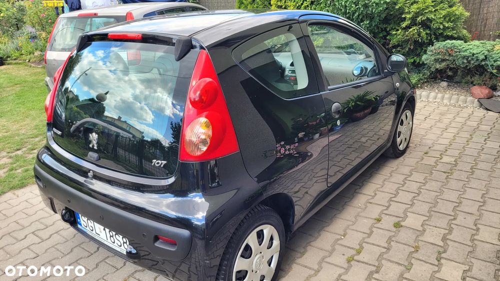 Peugeot 107 1.0 Happy - 10