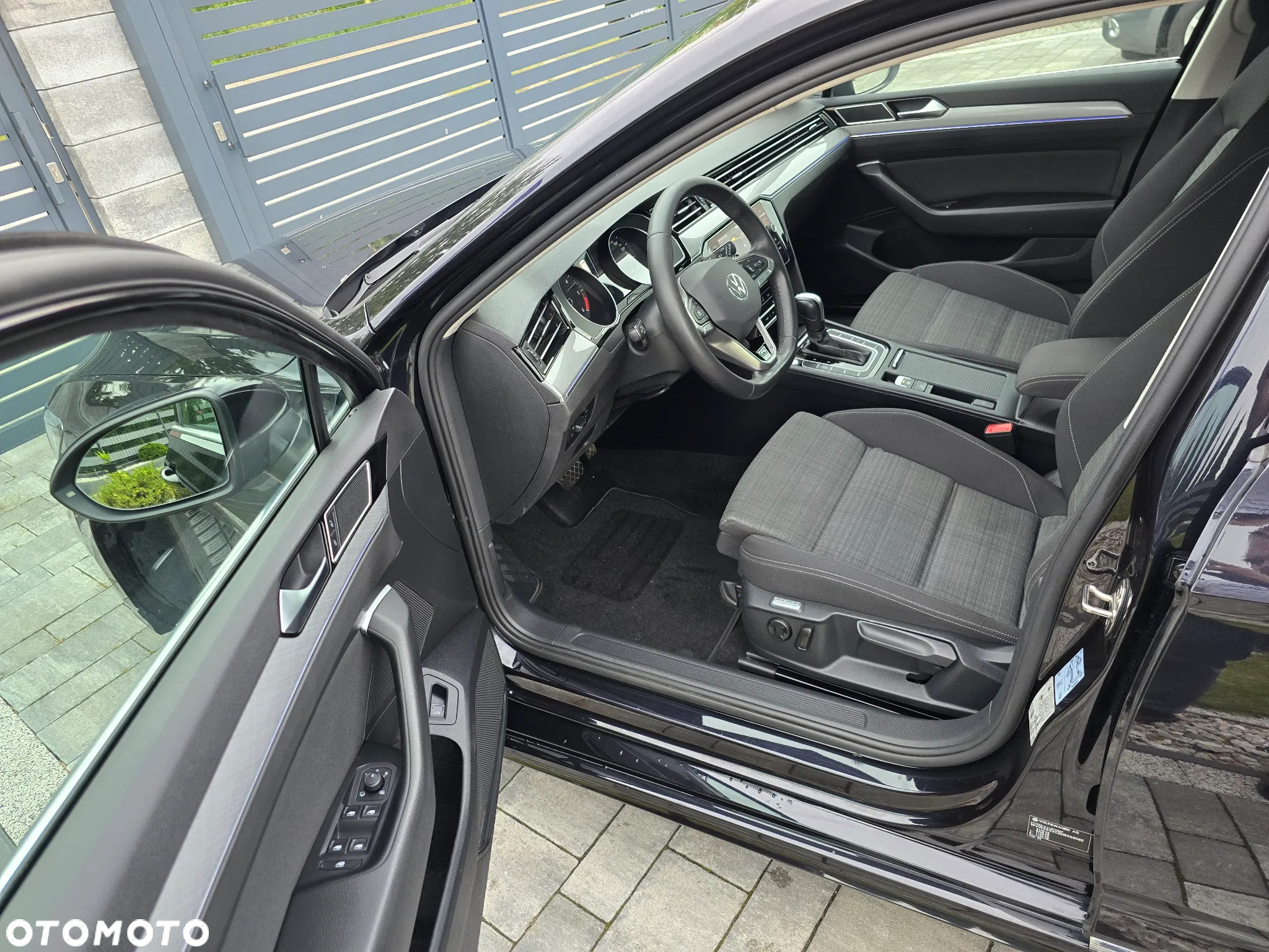 Volkswagen Passat Variant 2.0 TDI SCR DSG R-Line - 10