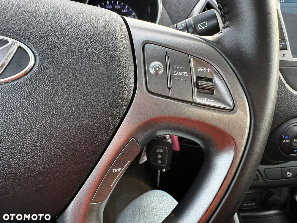 Hyundai ix35 1.6 2WD blue Trend - 18