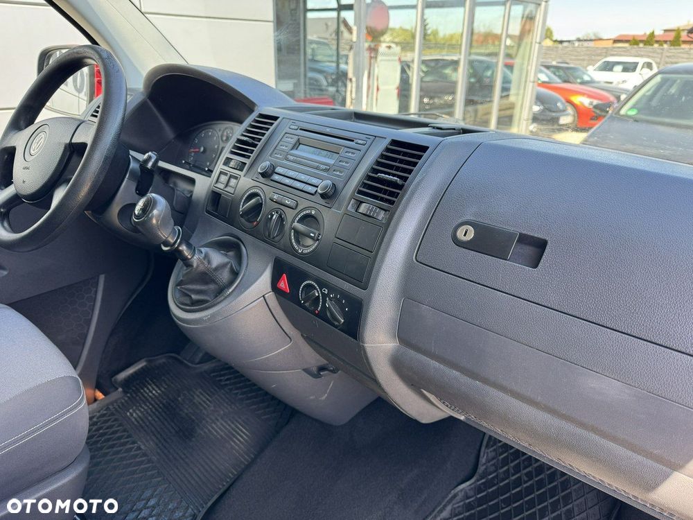 Volkswagen Multivan - 19