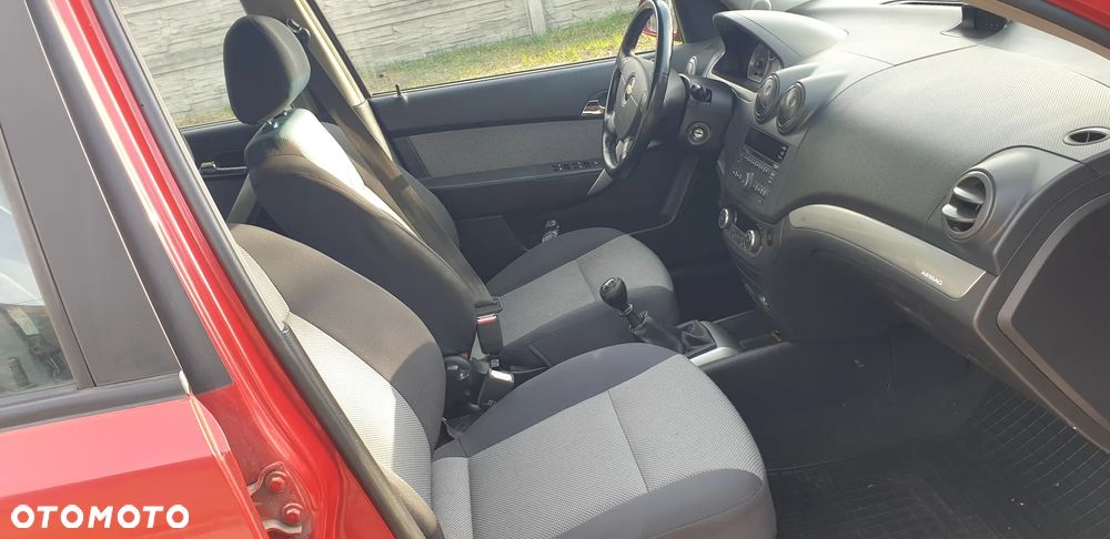 Chevrolet Aveo 1.4 16V Base - 9